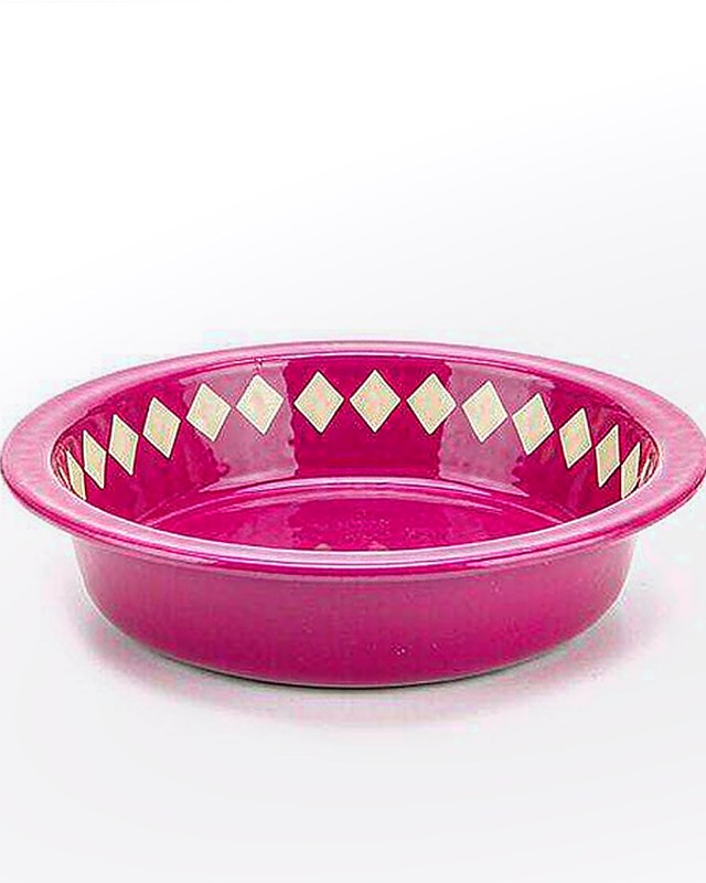 Harlequin Enamel Pie Dish in Cerise